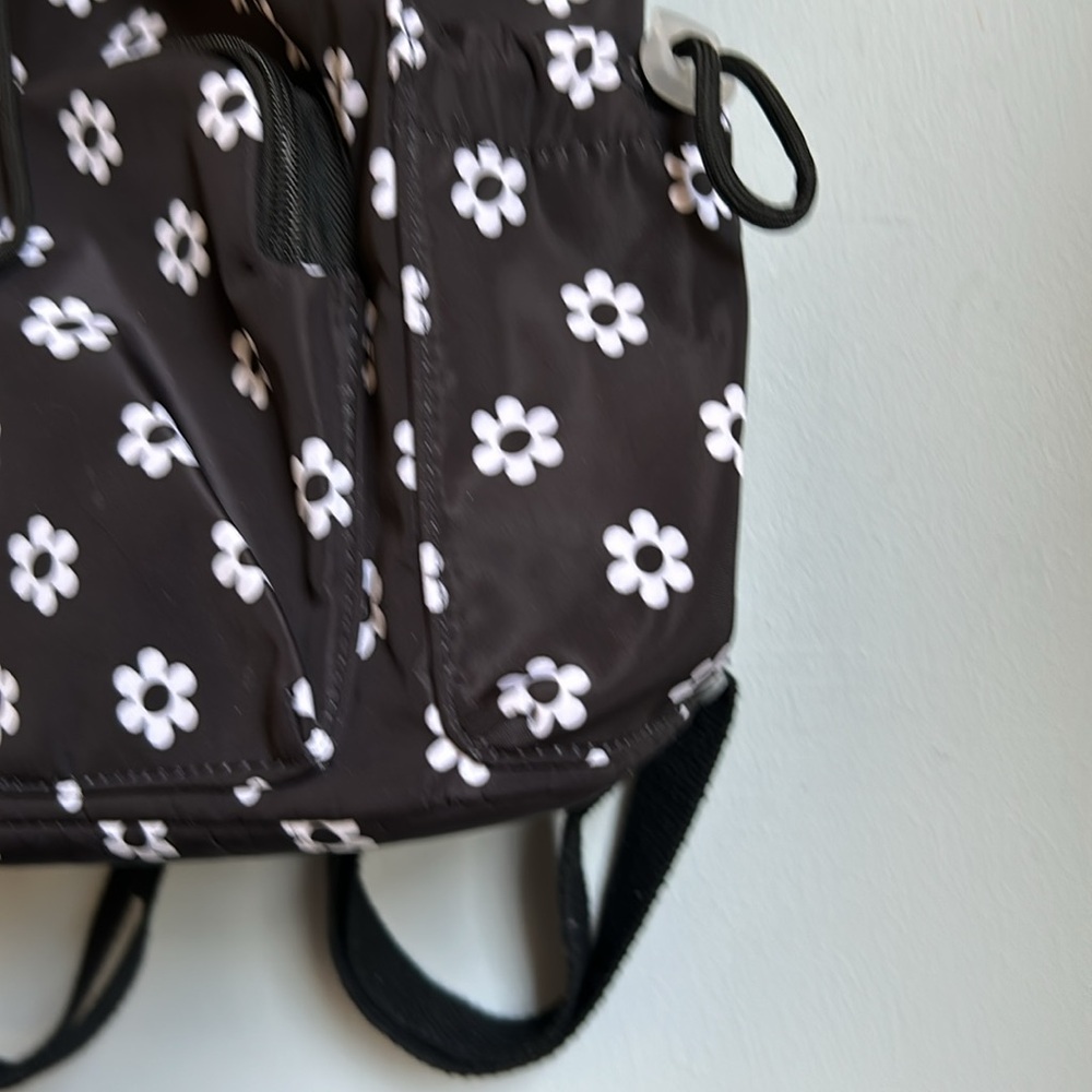 Art Class Retro Floral Drawstring Backpack Daisy Pattern - Picture 3 of 9